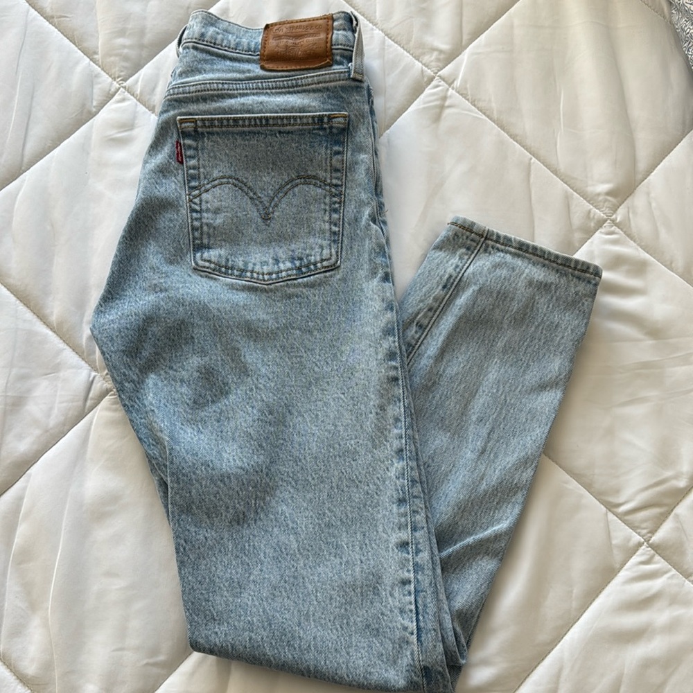 Levi’s wedgie jeans